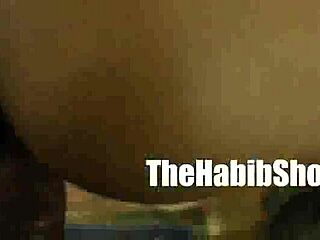 18살 라티나가 허름한 호텔 옥상에서 아마추어 남자에게 그녀의 좁은 보지를 격렬하게 박혀