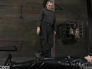 Feeling the sting of sexy whipping on beautiful ass