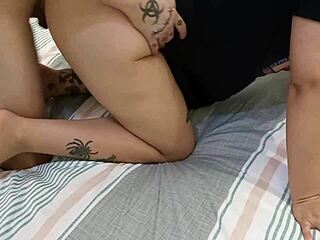 Grabé un video porno con mi mejor amiga y no soporté las ganas de venirme adentro de ella