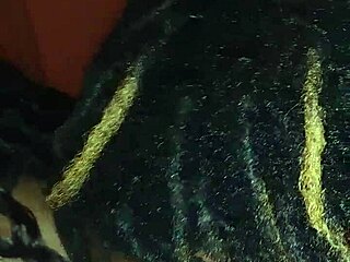 Pilihannya lubang untuk kongkek di faraj dan pantat