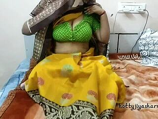 इंडियन सौतेली माँ बालदार हार्डकोर चुदाई में कैच हुई