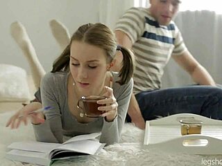 Hey, check Alice Marshall from hottybabespics on Instagram giving an epic footjob!