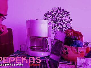 Vivi calls tech for pc, ends in hot group fun 😈