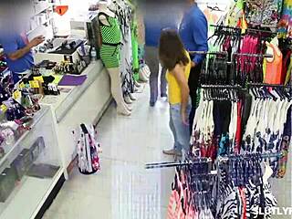 Oh, Annie Archer, Tukar Memek Manis Gadis 18+ Kamu untuk Kabur dari Polisi!