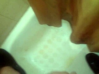 pee jerk off leads to jizz