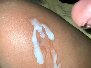 BBC vs バイブのラウンド2で巨大射精耐えられる？