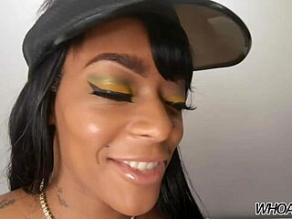 Ponovo kao Eve Madison uzimam BBC u svoju tesnu dupe