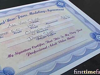 Emo lady auditions and records porn for the first time