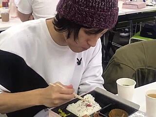 i just wanna eat that gay meat, ya know?