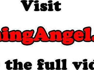 Glamour-tyttö saa spitroastin ja syötetään kumia