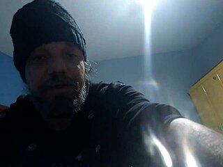 Dany Rio, can you film your own breast or is it too hard?