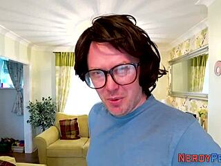 Yorkshire Nerd Receives Blowjob From Chubby Brits