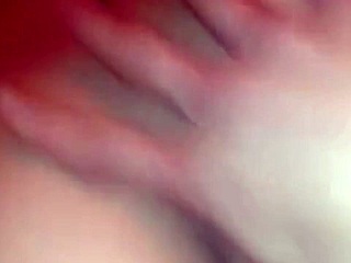 Oye, mira cómo follan duro el coño de mi esposa, ¡ama cada embestida profunda!