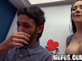 ปาร์ตี้วาเจนไทน์ที่ดุเดือดกับ Ashton Pierce และ Alexis Adams