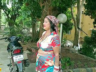 インドの部族少女たちがヴァイラルウェブシリーズのセックスシーンでワイルドに