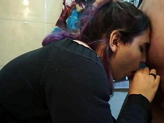 velho feio gordo broxa fazendo putaria com novinhas ninfetinhas