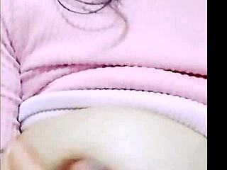 Mi novia me chupa la verga bien rico y se la dejo caer en los pechos 😍