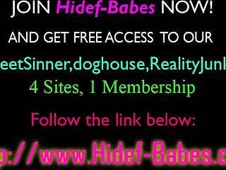 Lesbianas Khloe Kapri y Jazmin Luv disfrutan frotando y lamiendo coños