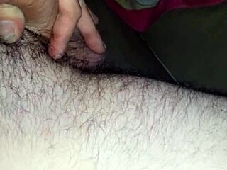 Unexpected Shemale Encounter in Late Night Mystery Clip