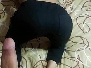 My rich girlfriend finally gives me her buttocks