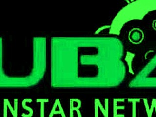 ¡Summer Brielle se folla a la teen morena Addison en una acción lésbica caliente!