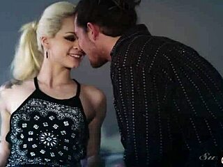 Small-tits teen gets pussy licked by stepbro in glamorous roleplay