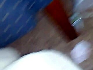 Shannon Pissing in Amateur Scene