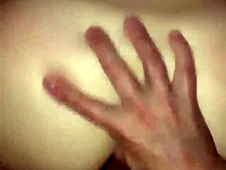 Delícia the blonde masturbates and fucks her husband