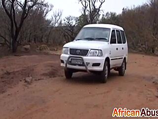 Horny African Babe Blows White Cock in Car 😈