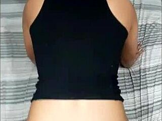 novinha in tight shorts sucking cock so good lol 😜