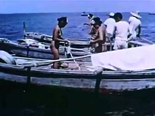 สาวสวยวินเทจในภาพถ่ายย้อนยุค