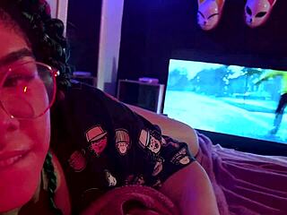 Sofie lollipop em um especial de halloween com muitas travessuras na rola grossa do seu amigo