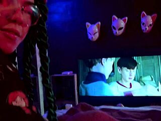 Sofie lollipop em um especial de halloween com muitas travessuras na rola grossa do seu amigo