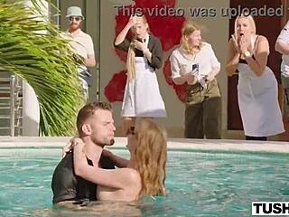 Tushy: Freigeistige Sofi sucht wilden Urlaubs-Anal