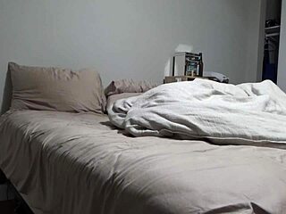 Alex Trotter demonstrates left-handed oral technique