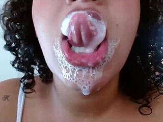 Fetish Air Liur Liar Bikin Aku Gila