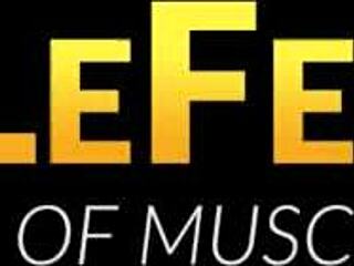 Hunky Guy Fucked Hard by Gay Twink