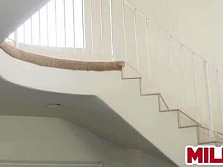 Bu Sıcak Milfle Ekstra Puan İçin Fışkırmak İster Misin?