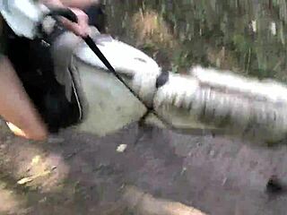 Outdoor webcam plezier met skinny blonde tiener 18+ en grote pik