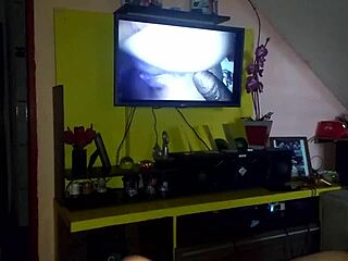 Punheteiros, where monster cocks meet small 18+ tits in wild sex?