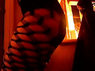 Big Booty Bitch Twerking on Stage