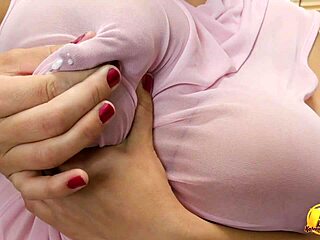 Je tire mon lait dans un verre, tu veux le boire avec moi ?