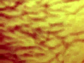 Drippinglips85 feels intense pleasure in double penetration