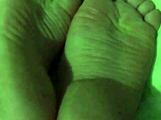 Solas Gay Twink Feet Fetish
