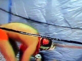 ドラゴンフライ vs アドリアナ・ミラノ レスリングセックス