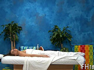 Hey bebeğim, bu buharlı masaj klibine hazır mısın?