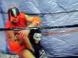 ドラゴンフライ vs アドリアナ・ミラノ レスリングセックス