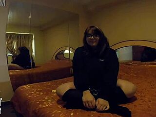 Mimi the chubby Latina babe in her first hot scene