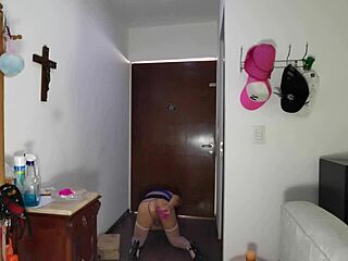 Big dildo delivery with squirting effect