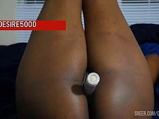 hey, watch me play with my curvy black ass in pov for some serious worshiping fun